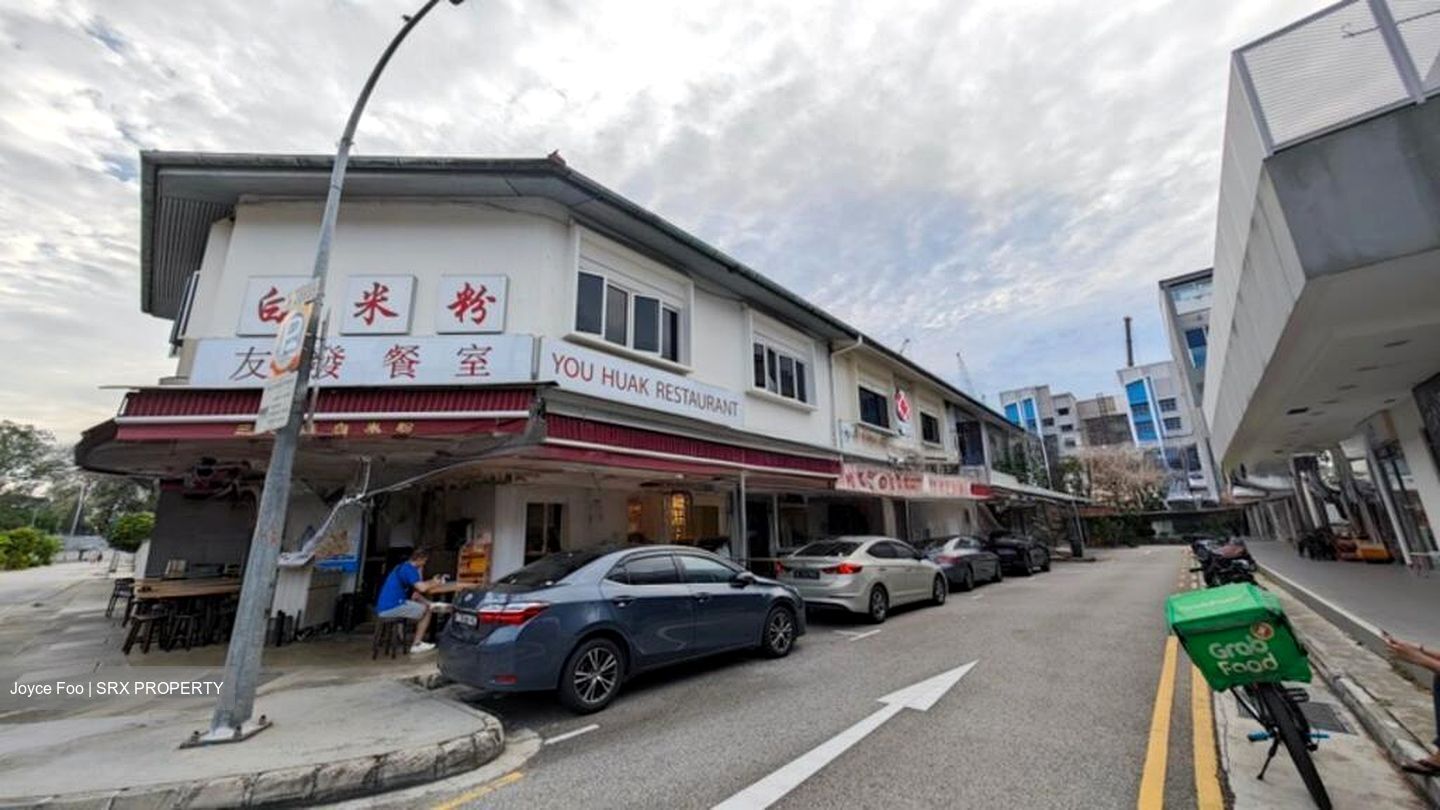 Sembawang Park (D27), Shop House #588641511